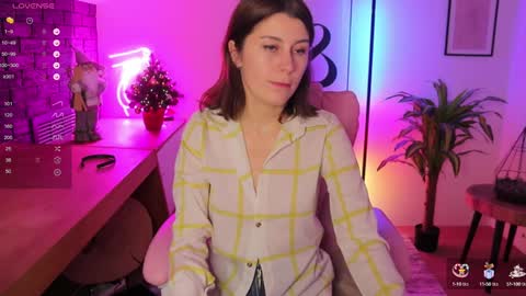 Snapshot of hailey__green chatting on 01/20/25, 01:18 Hailey Green online show from 01/20/25, 01:18