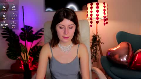 Snapshot of hailey__green chatting on 02/13/25, 08:03 Hailey Green online show from 02/13/25, 08:03