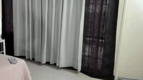 Hailey online show from 10/12/25, 03:00