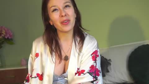 Snapshot of haileymoon85 chatting on 02/21/25, 10:39 Hailey online show from 02/21/25, 10:39