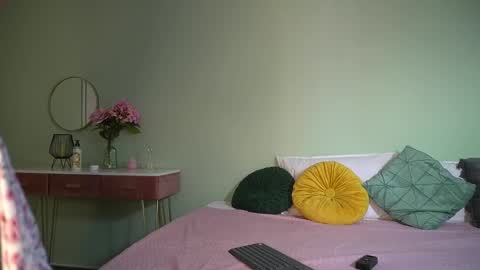 Snapshot of haileymoon85 chatting on 03/10/25, 10:59 Hailey online show from 03/10/25, 10:59