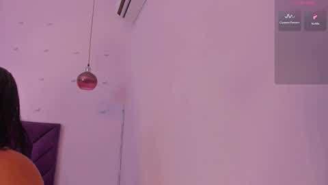 Snapshot of haileystonei chatting on 10/22/25, 11:43 haileystonei online show from 10/22/25, 11:43