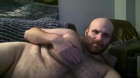 Snapshot of hairiestbear chatting on 01/17/25, 07:41 Hairiest Bear online show from 01/17/25, 07:41