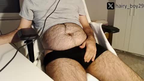 hairy_boy29 online show from 11/03/25, 08:10
