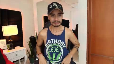 Snapshot of hairy_diamond chatting on 09/14/25, 06:34 H A I R Y D I A M O N D online show from 09/14/25, 06:34