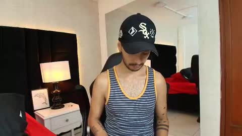 Snapshot of hairy_diamond chatting on 09/14/25, 07:35 H A I R Y D I A M O N D online show from 09/14/25, 07:35