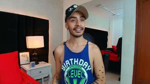 Snapshot of hairy_diamond chatting on 09/15/25, 07:36 H A I R Y D I A M O N D online show from 09/15/25, 07:36