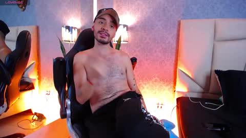 Snapshot of hairy_diamond chatting on 09/28/25, 12:49 H A I R Y D I A M O N D online show from 09/28/25, 12:49
