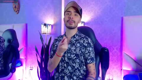 Snapshot of hairy_diamond chatting on 09/29/25, 12:05 H A I R Y D I A M O N D online show from 09/29/25, 12:05