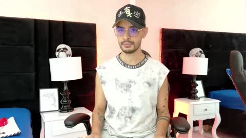 Snapshot of hairy_diamond chatting on 10/14/25, 11:11 H A I R Y D I A M O N D online show from 10/14/25, 11:11