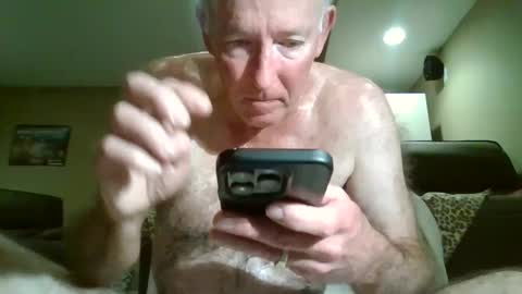 Snapshot of hairybater26 chatting on 02/10/25, 08:09 Harry online show from 02/10/25, 08:09