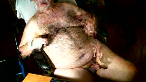hairybear813 online show from 01/06/25, 05:41