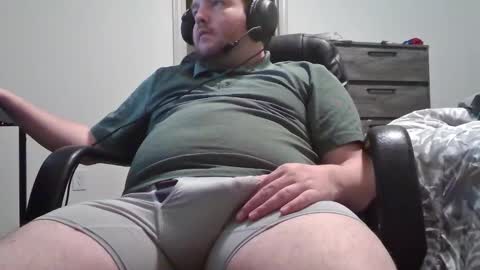 Snapshot of hairymikey chatting on 11/04/25, 05:06 hairymikey online show from 11/04/25, 05:06