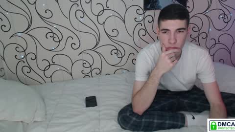 Snapshot of hairyrabbit666 chatting on 12/16/24, 04:38 Davis and James online show from 12/16/24, 04:38