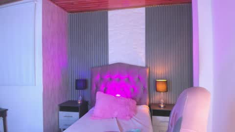 Snapshot of hairyybunny1811 chatting on 10/28/25, 08:29 HELEN Open Pvt Instagram helen bunnny online show from 10/28/25, 08:29