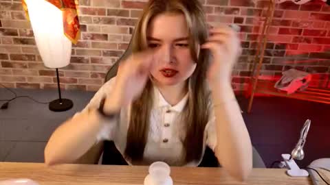 Snapshot of haleysun chatting on 10/09/25, 02:04 HaleySun online show from 10/09/25, 02:04