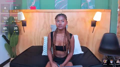 Halley Lorens online show from 11/10/25, 08:08