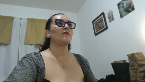 Snapshot of hammer9247 chatting on 09/23/25, 10:24 hammer9247 online show from 09/23/25, 10:24