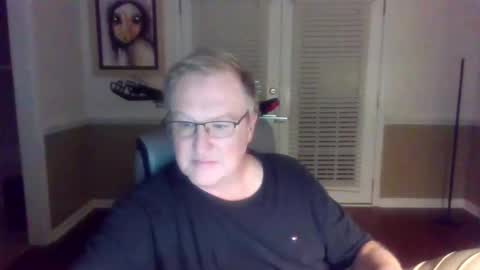 Snapshot of han63 chatting on 12/10/24, 11:11 Han online show from 12/10/24, 11:11