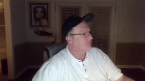 Snapshot of han63 chatting on 12/17/24, 11:39 Han online show from 12/17/24, 11:39