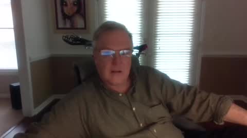 Snapshot of han63 chatting on 12/23/24, 01:13 Han online show from 12/23/24, 01:13