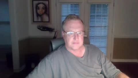 Snapshot of han63 chatting on 09/26/25, 11:14 Han online show from 09/26/25, 11:14