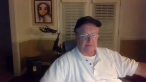 Snapshot of han63 chatting on 10/03/25, 11:07 Han online show from 10/03/25, 11:07