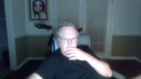 Snapshot of han63 chatting on 11/08/25, 09:20 Han online show from 11/08/25, 09:20