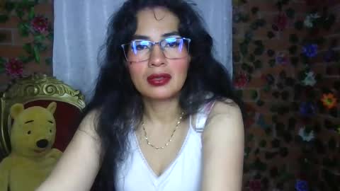Snapshot of han_deus chatting on 01/01/25, 11:40 HANMy Dears make sure to follow me here create a FREE account if you dont have one and chat thank you. online show from 01/01/25, 11:40