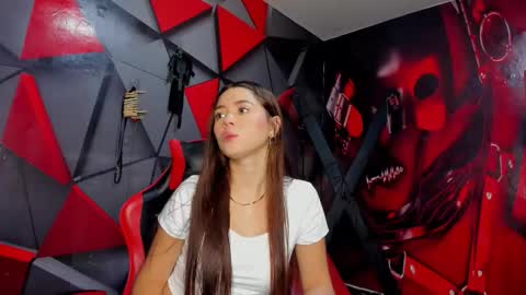 Hana and Zeta online show from 11/05/25, 12:16