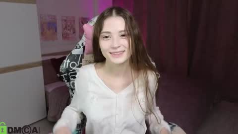 Snapshot of hana_flo chatting on 10/07/25, 01:52 Hana online show from 10/07/25, 01:52