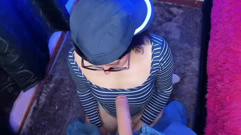 Snapshot of hanah_bakeer chatting on 01/04/25, 02:14 Hanah Montana Independent model online show from 01/04/25, 02:14