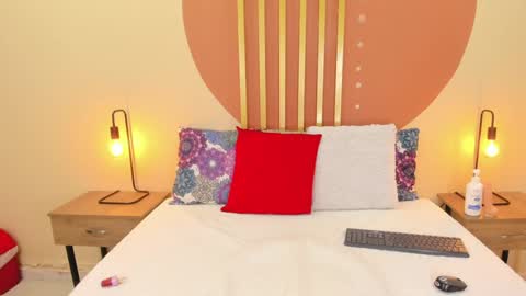 HANAH  online show from 02/06/25, 01:21