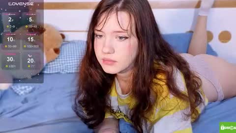 Snapshot of hanahwoods chatting on 11/17/25, 01:11 hanahwoods online show from 11/17/25, 01:11