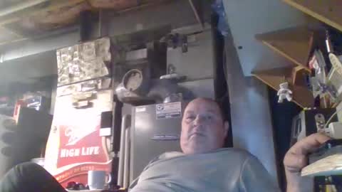 naked man online show from 10/19/25, 01:12