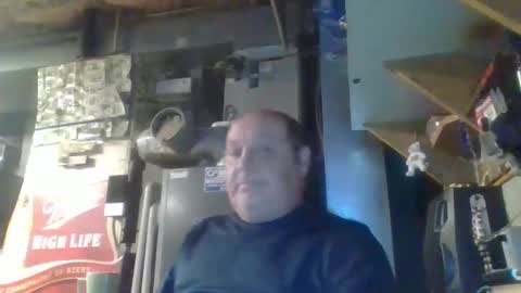 naked man online show from 10/31/25, 02:45