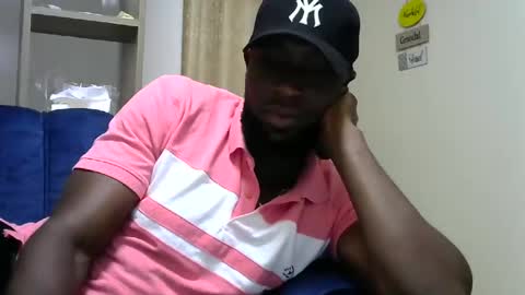 Snapshot of handsome_king30 chatting on 02/15/25, 03:52 handsome king online show from 02/15/25, 03:52