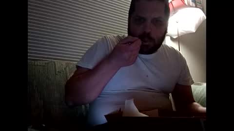 Snapshot of handsomedaddy198923 chatting on 09/18/25, 07:10 handsomedaddy198923 online show from 09/18/25, 07:10