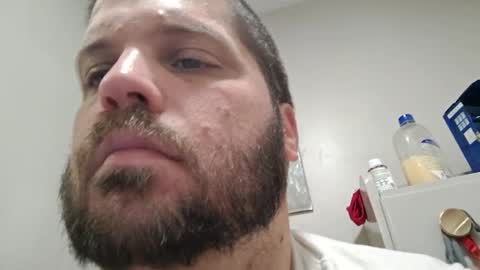 Snapshot of handsomedaddy198923 chatting on 09/25/25, 06:39 handsomedaddy198923 online show from 09/25/25, 06:39