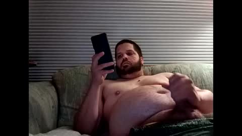 Snapshot of handsomedaddy198923 chatting on 09/28/25, 09:47 handsomedaddy198923 online show from 09/28/25, 09:47