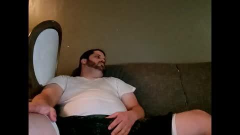 Snapshot of handsomedaddy198923 chatting on 10/03/25, 08:22 handsomedaddy198923 online show from 10/03/25, 08:22