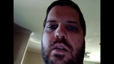 Snapshot of handsomedaddy198923 chatting on 10/06/25, 05:32 handsomedaddy198923 online show from 10/06/25, 05:32