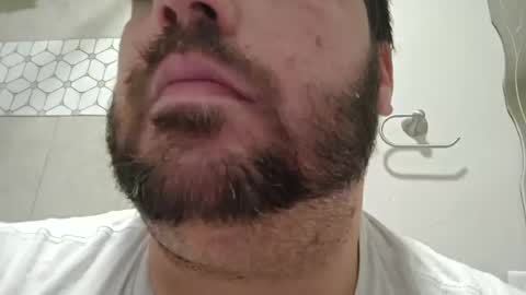 Snapshot of handsomedaddy198923 chatting on 10/12/25, 06:12 handsomedaddy198923 online show from 10/12/25, 06:12