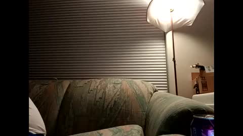 Snapshot of handsomedaddy198923 chatting on 10/23/25, 07:29 handsomedaddy198923 online show from 10/23/25, 07:29