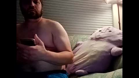 Snapshot of handsomedaddy198923 chatting on 11/02/25, 07:00 handsomedaddy198923 online show from 11/02/25, 07:00