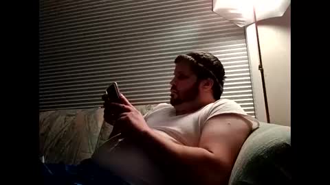 Snapshot of handsomedaddy198923 chatting on 11/13/25, 07:40 handsomedaddy198923 online show from 11/13/25, 07:40