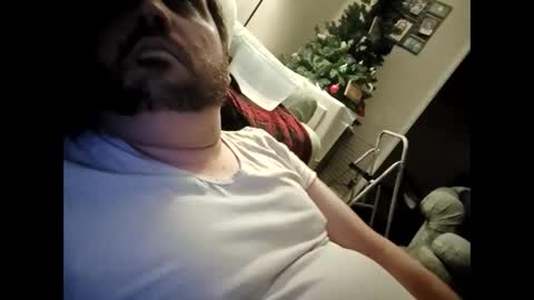 Snapshot of handsomedaddy198923 chatting on 11/14/25, 08:57 handsomedaddy198923 online show from 11/14/25, 08:57