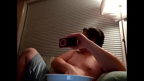 Snapshot of handsomedaddy198923 chatting on 11/15/25, 08:44 handsomedaddy198923 online show from 11/15/25, 08:44