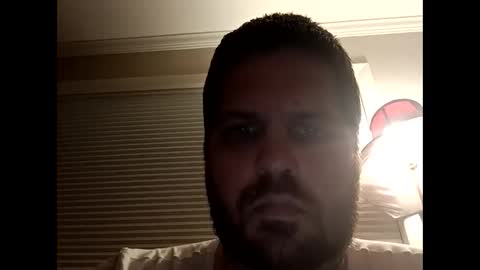 Snapshot of handsomedaddy198923 chatting on 11/17/25, 04:40 handsomedaddy198923 online show from 11/17/25, 04:40