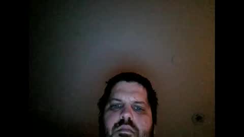 Snapshot of handsomedaddy198923 chatting on 11/17/25, 06:46 handsomedaddy198923 online show from 11/17/25, 06:46